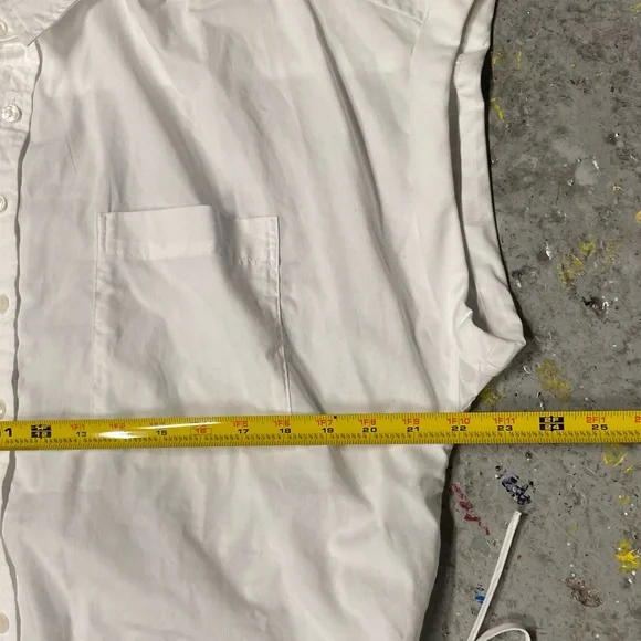 Abercrombie & Fitch White Cropped Button-Up Shirt with Drawstring Hem - Picture 4 of 4